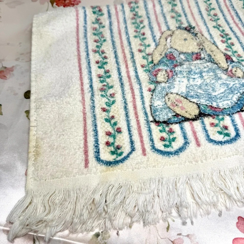 Vintage Bunny Floral‎ Striped Hand Towel Fringed Made in USA RN 13718 Cream